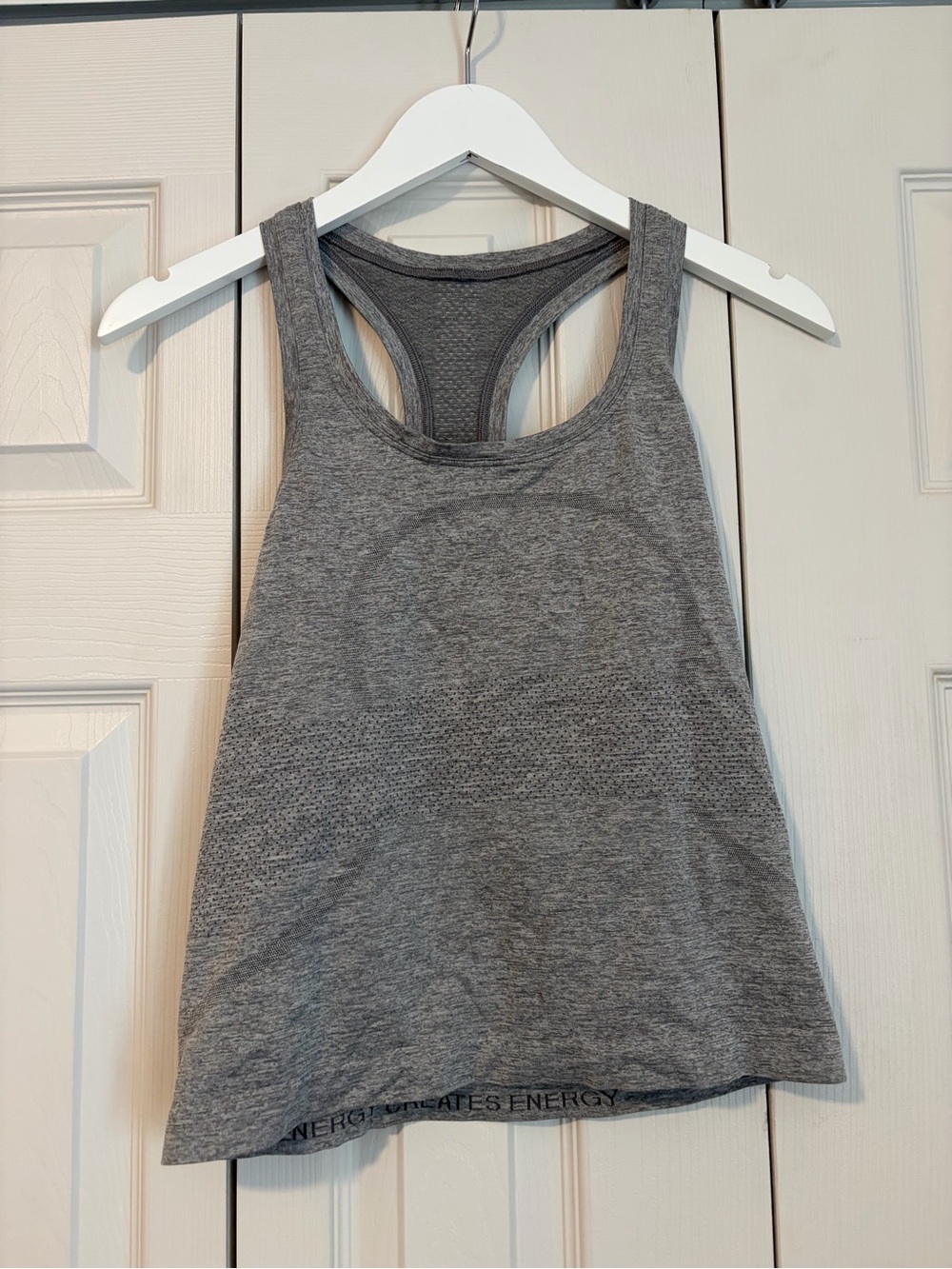 Lululemon athletica Gray Racerback Performance Tank Athletic Workout Yoga Sz 6